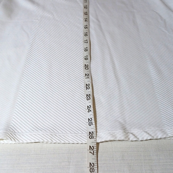 Weekends by Chico's Sz 1 (M) Textured Long Sleeve Tee - Picture 8 of 8